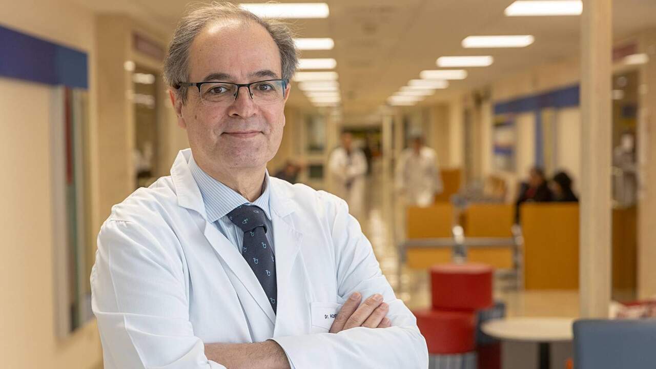 El médico de la Clínica Universidad de Navarra que ha hecho historia en la cirugía plástica asume un nuevo cargo