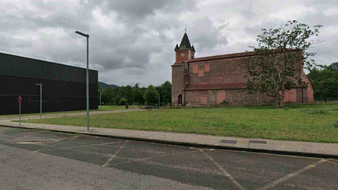 Una iglesia en Lecároz, en riesgo de desaparecer: 