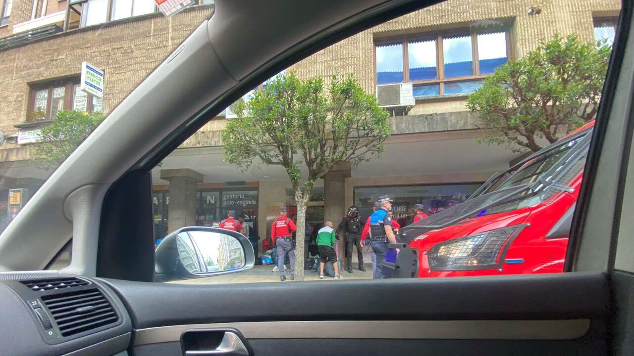 Momentos de tensión en la villavesa en Burlada: veinte jóvenes se niegan a pagar y tienen que intervenir antidisturbios de la policía