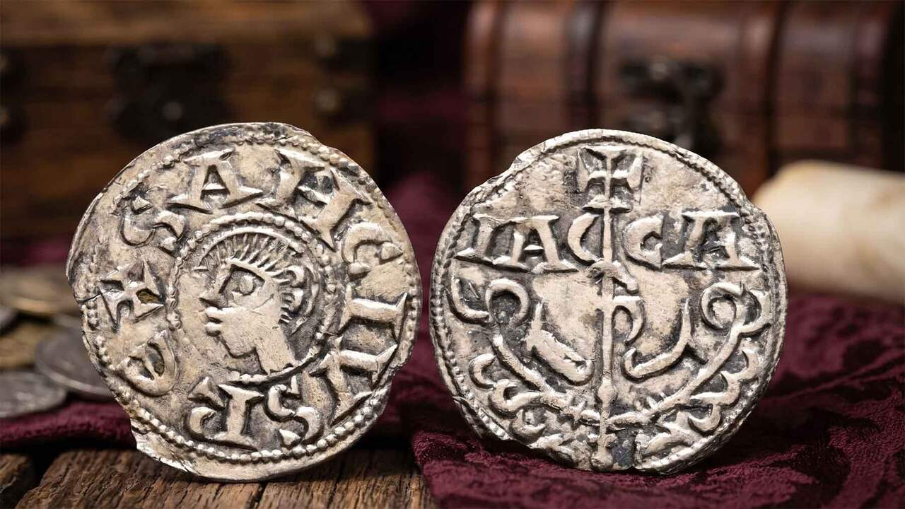 Navarra paga más de 6.000 euros en una subasta por una extraña moneda de hace casi 1.000 años