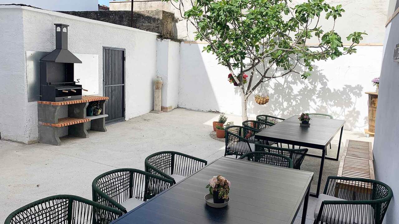 La casa rural de Navarra que se inaugura con un espectacular patio interior de 75 metros cuadrados