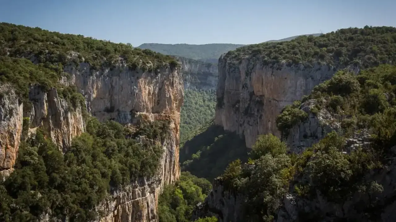Rescate en plena noche en Navarra: localizan a dos barranquistas tras horas sin noticias en un paraje complicado
