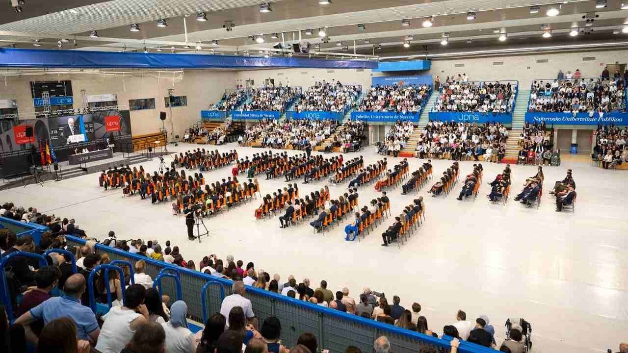 Acto de graduación de la promoción 2026 de la Facultad de Ciencias Económicas y Empresariales de la UPNA. UPNA