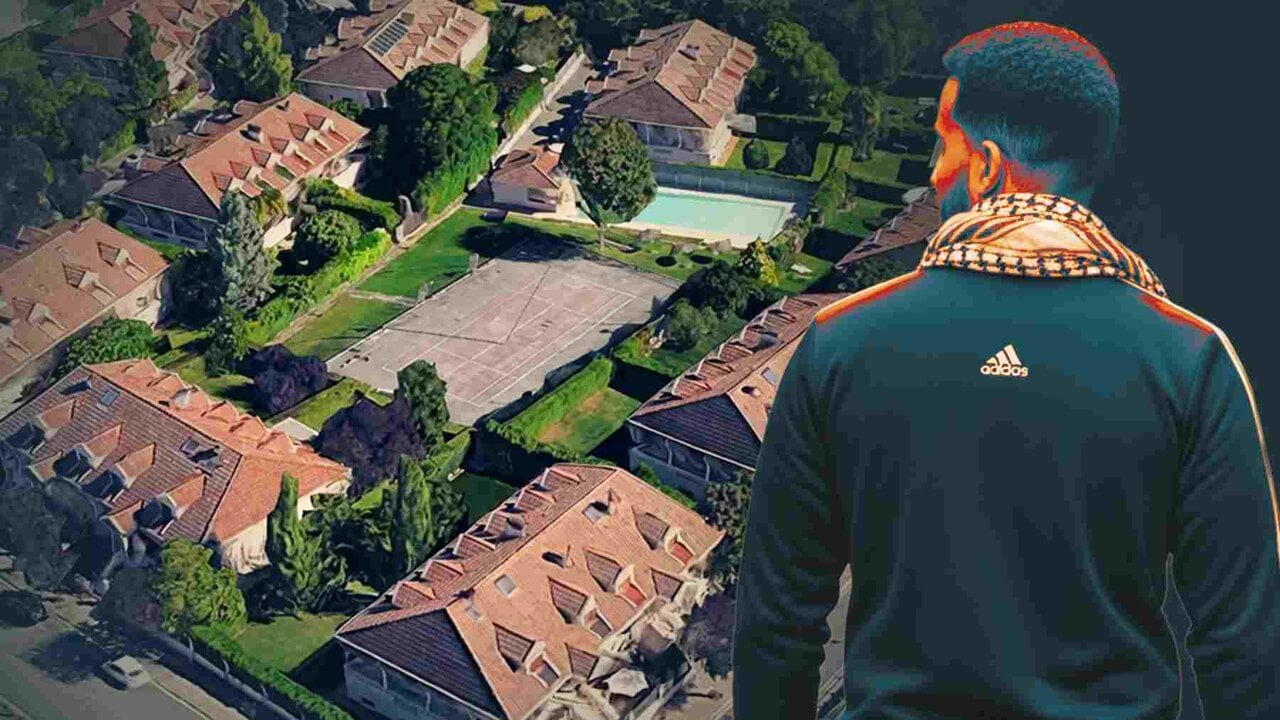 El chalet de lujo que acoge a menas en Navarra tiene jardines privados, piscina y pista polideportiva