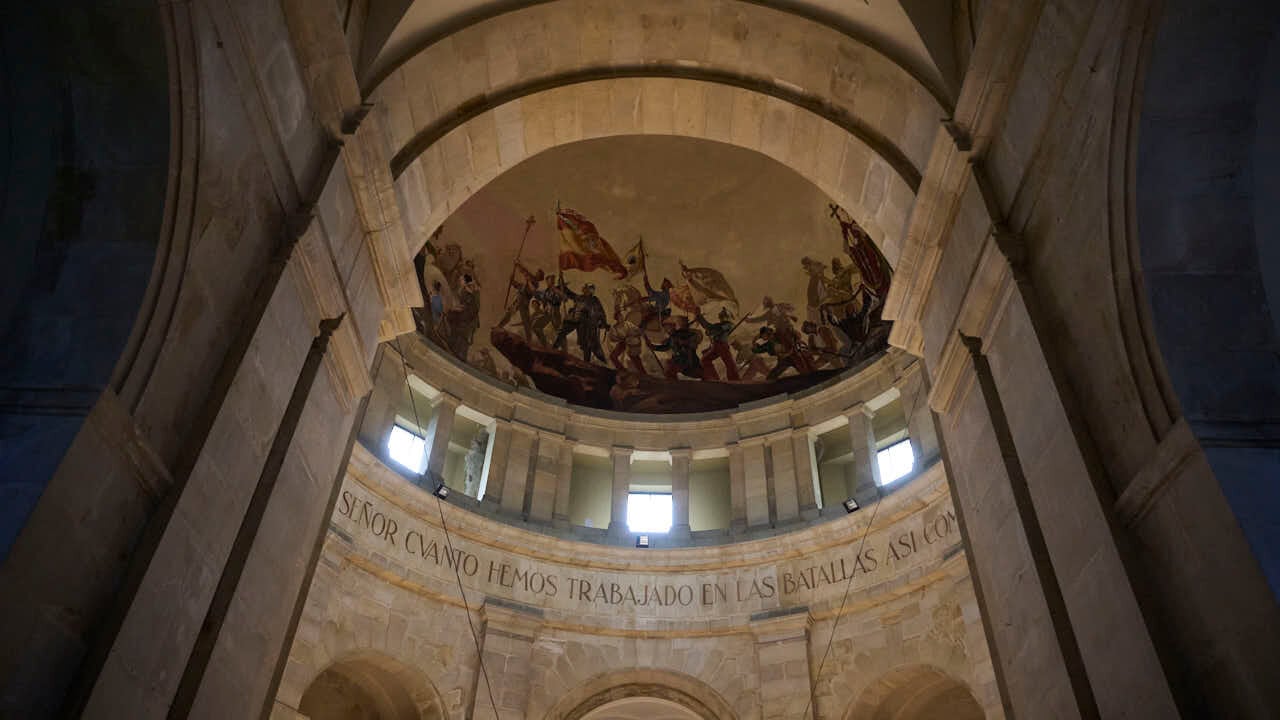 La Gerencia y la Comisi&oacute;n de Urbanismo visitan el Monumento a los Ca&iacute;dos. PABLO LASAOSA