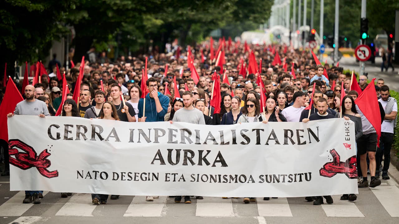 EHKS, los herederos de la kale borroka disfrazados de “antifascistas”, celebran su Primero de Mayo en Pamplona