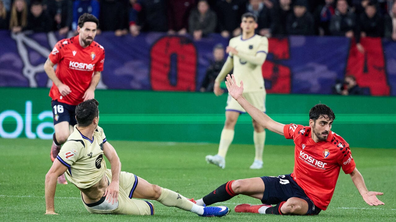 Partido de La Liga EA Sports entre CA Osasuna y FC Barcelona disputado en el estadio de El Sadar en Pamplona. I&Ntilde;IGO ALZUGARAY
