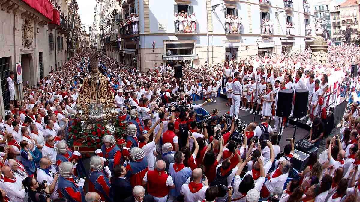 La jota que hace llorar a Pamplona cumple 50 años junto a San Fermín: 