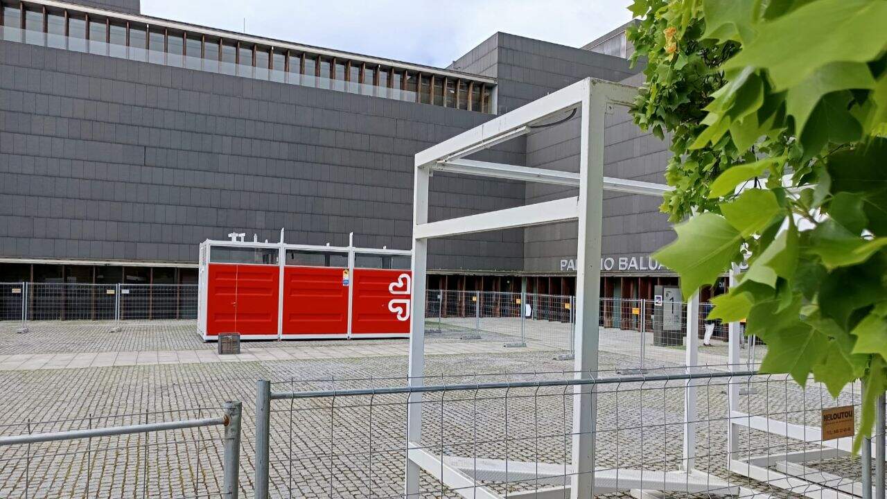 Instalación de la Tómbola de Cáritas en la plaza de Baluarte. NAVARRA.COM