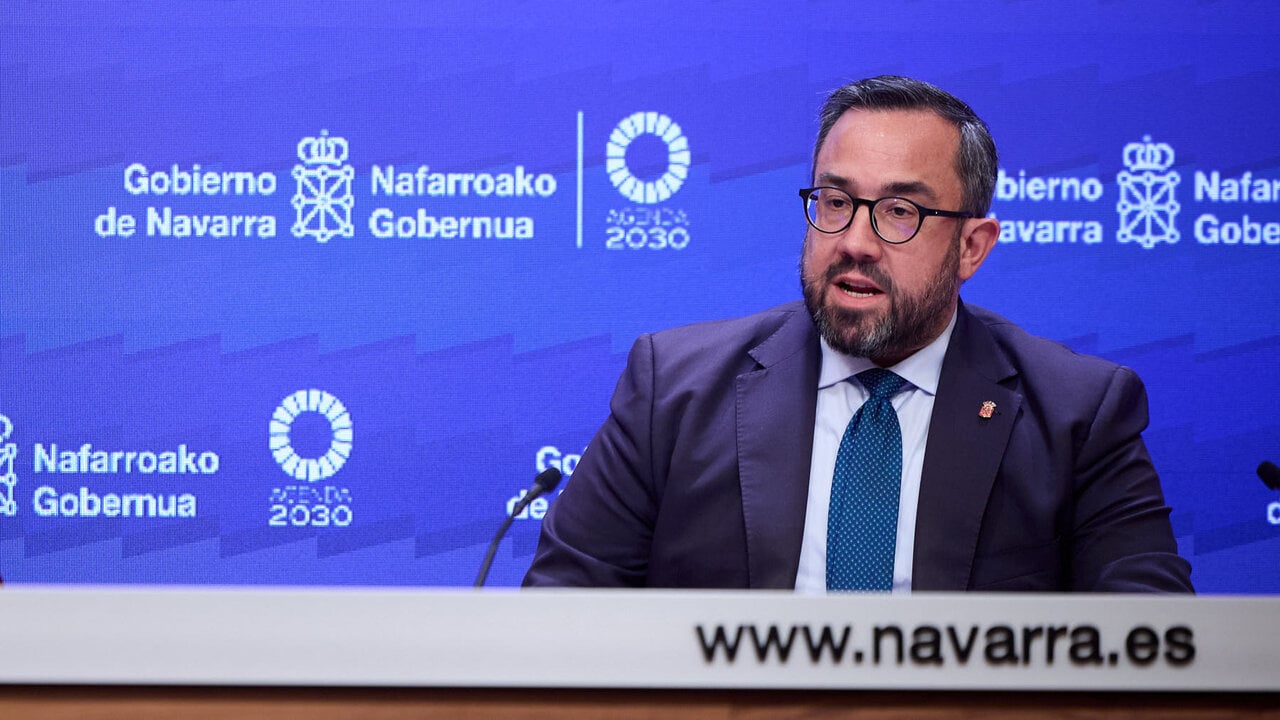 Remírez no suspende su agenda tras la muerte de 5 policías forales y mantiene una rueda de prensa de propaganda: 