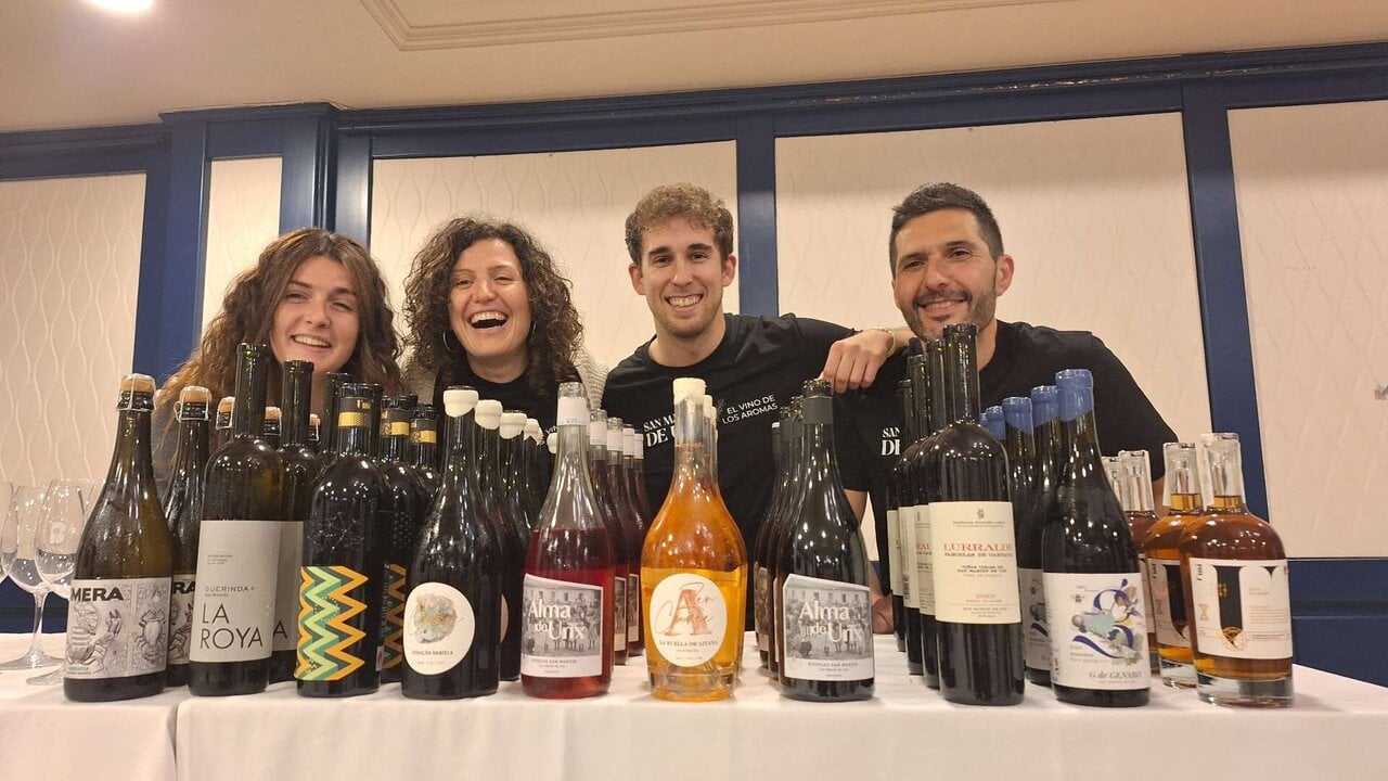 Un pueblo de Navarra de 400 habitantes lleva sus vinos a Bilbao y sorprende a medio centenar de sumilleres