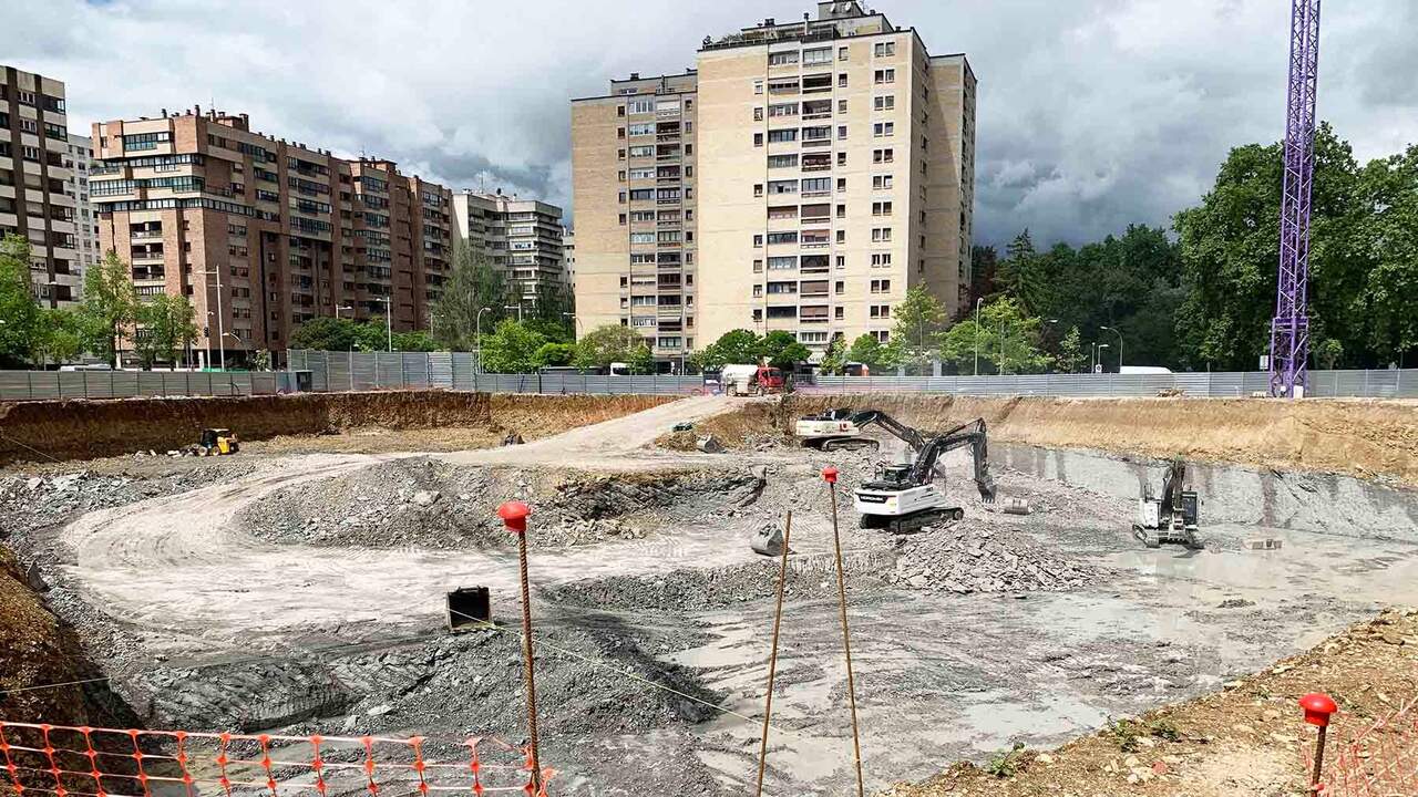 El espectacular socavón en el centro de Pamplona para crear una residencia, un hotel y un supermercado