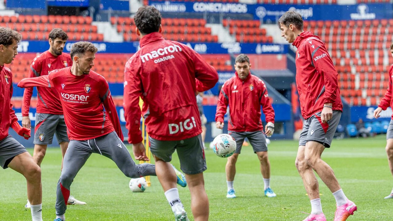 Sigue en directo el partido Osasuna - Espanyol desde el estadio de El Sadar