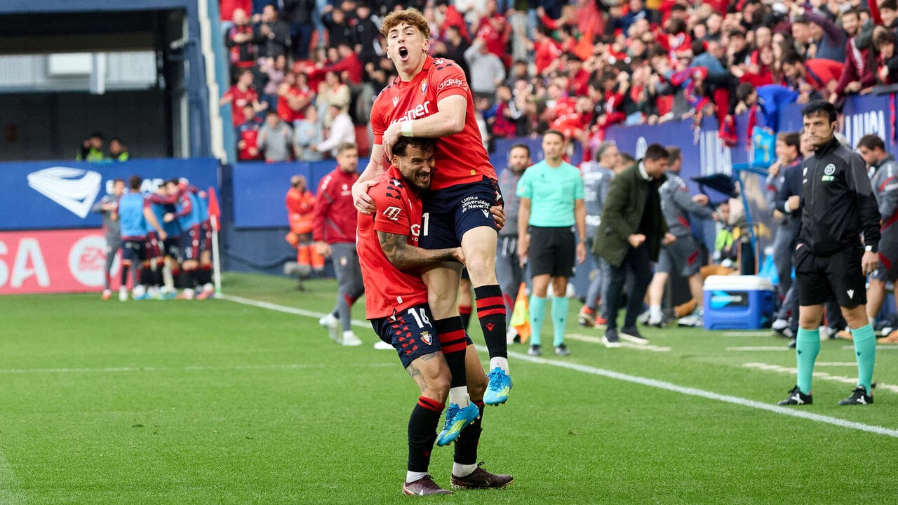 Víctor Muñoz estará en el Mundial: De la Fuente convoca al rojillo y a otros dos jugadores navarros