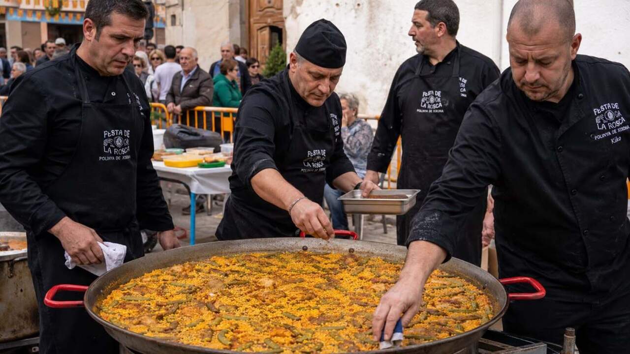 Los chefs valencianos coinciden y lo dejan claro: para hacer bien la paella no debes echar agua al arroz