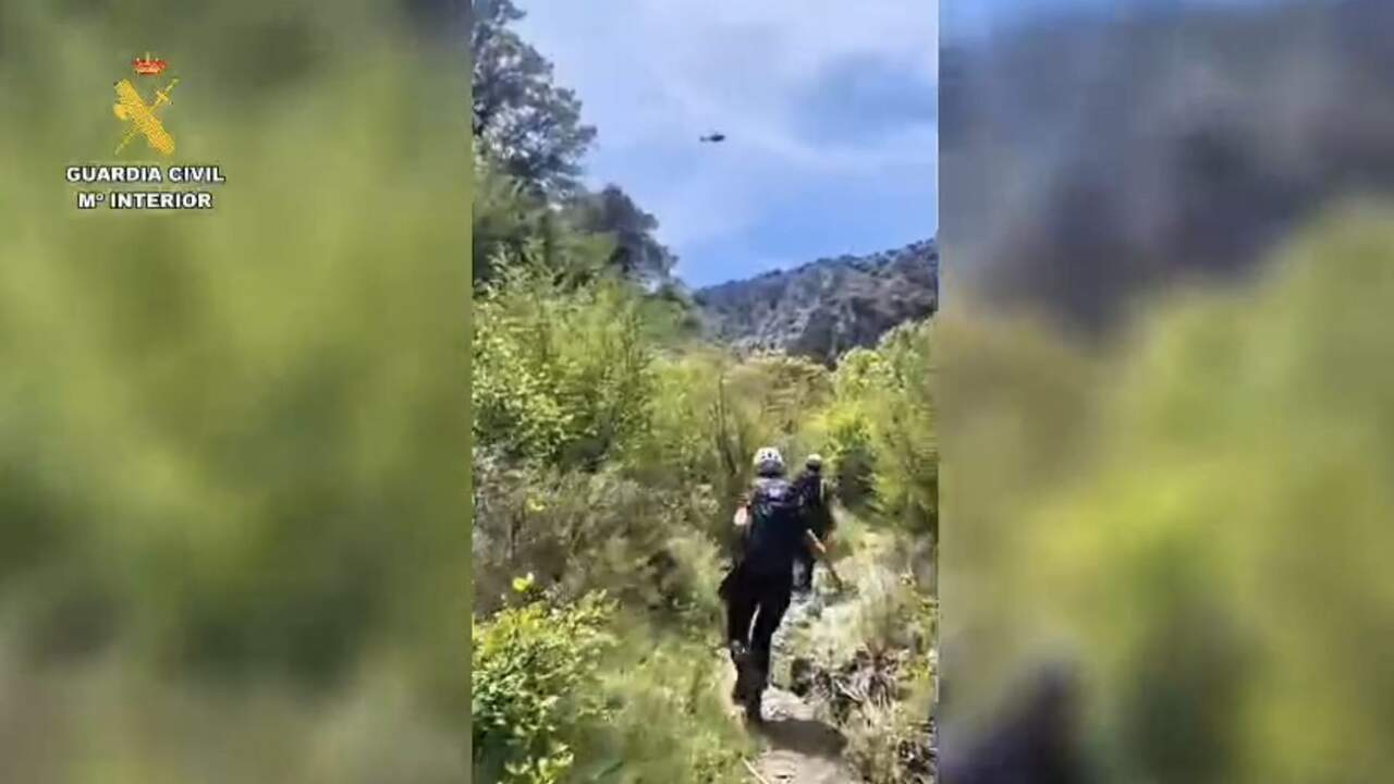 Captura del momento del rescate del senderista. GUARDIA CIVIL NAVARRA