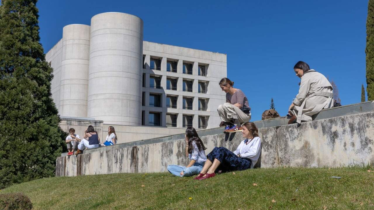 La Universidad de Navarra alcanza un primer puesto histórico en el ranking más completo de España