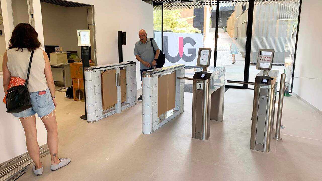 El club de Pamplona que inaugura el nuevo acceso principal a sus instalaciones deportivas