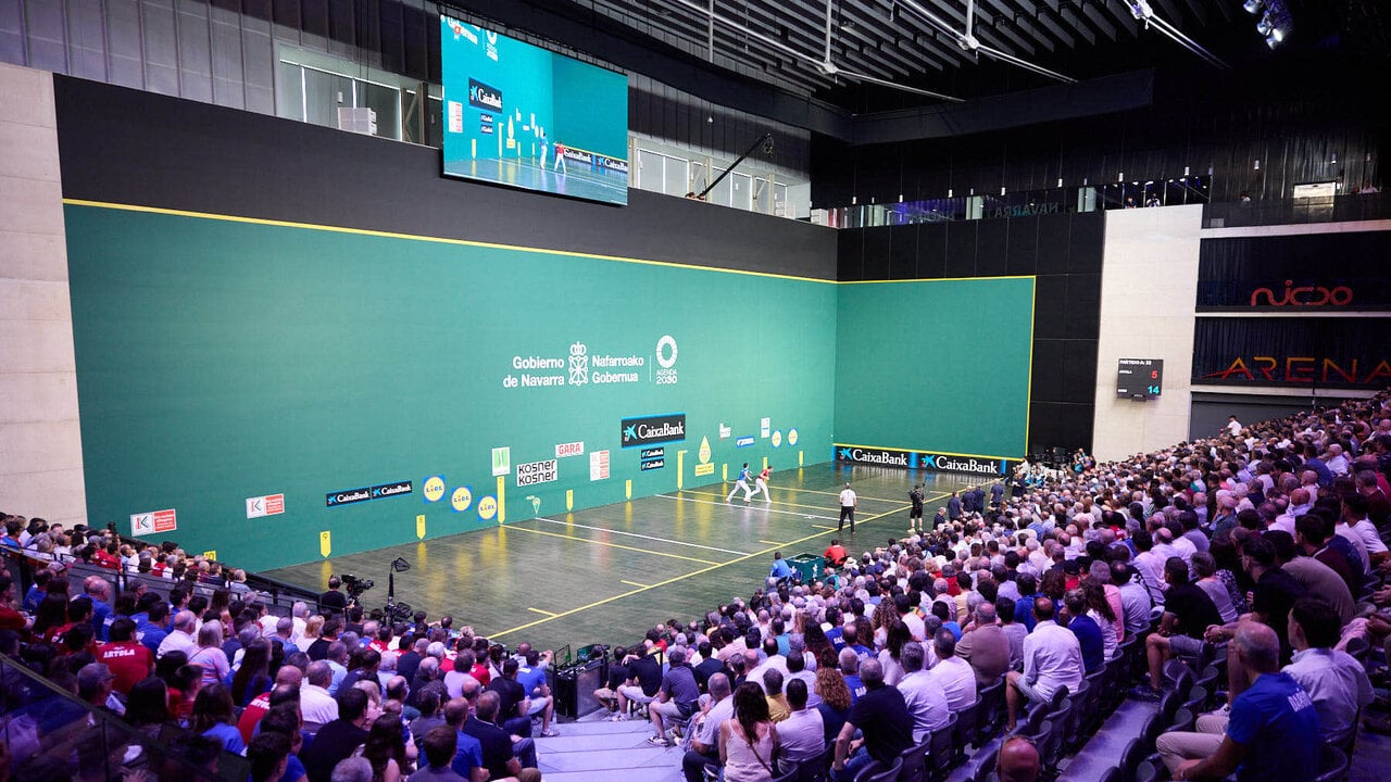 El Navarra Arena de Pamplona corona a Elordi y Mariezkurrena en la gran final del Masters CaixaBank