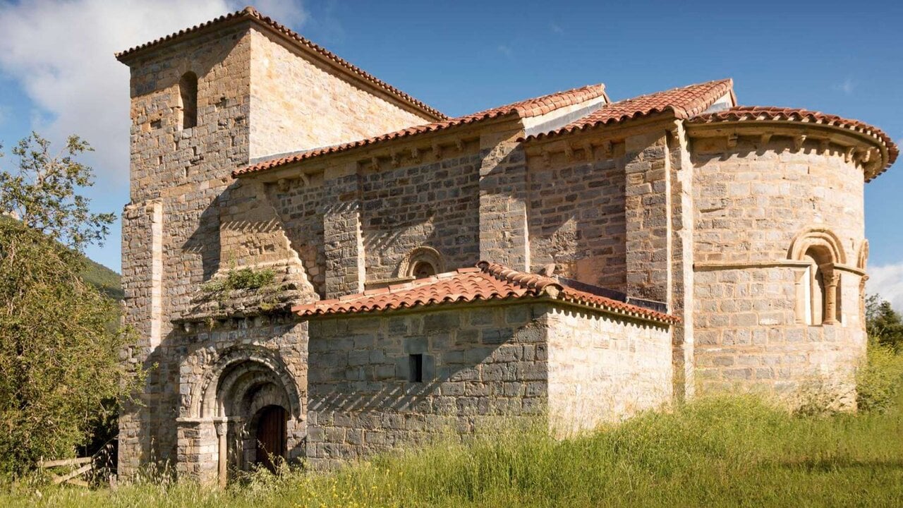 El sendero de Navarra que sigue los pasos de los romanos hasta una ermita con mucho encanto