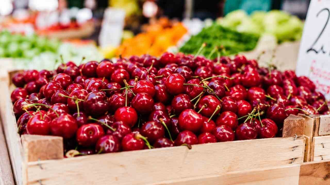 El mercadillo que llega a Pamplona este sábado con pizza gratis y las mejores cerezas de Navarra