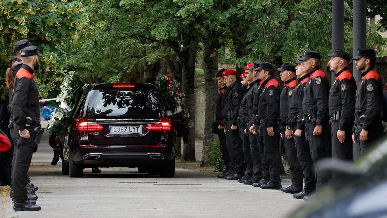 El Gobierno de Navarra concede su máxima distinción a los cinco policías forales fallecidos en un accidente de tráfico