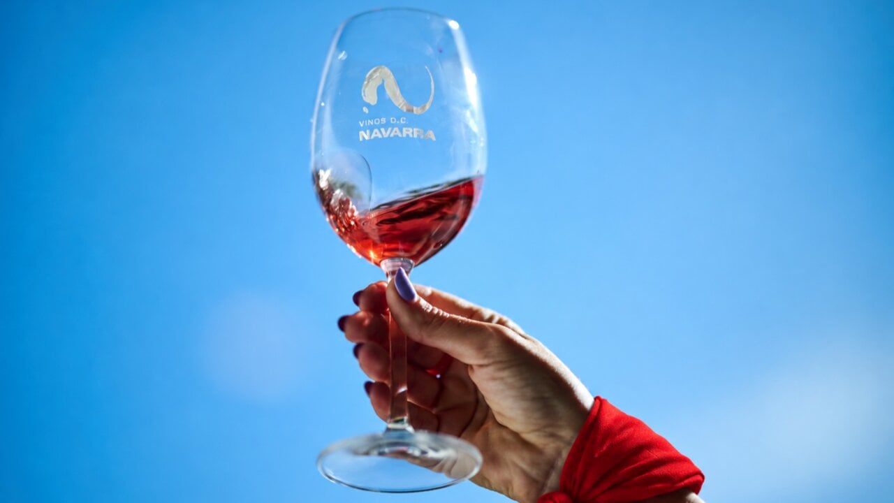 Así es Cata Bocata, la nueva propuesta de Pamplona que mezcla historia medieval, vino, música y gastronomía