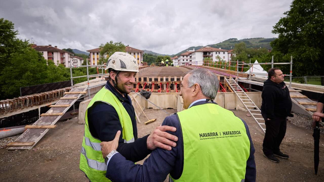 El nuevo puente que cambiará el tráfico en un conocido pueblo de Navarra ya está casi a mitad de obra