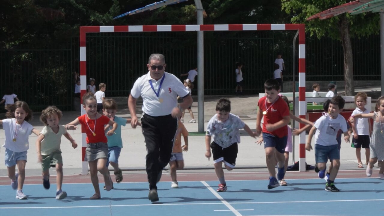 Niños de Primaria de un colegio de Pamplona reciben un prestigioso premio por ayudar al barrio y proteger el planeta
