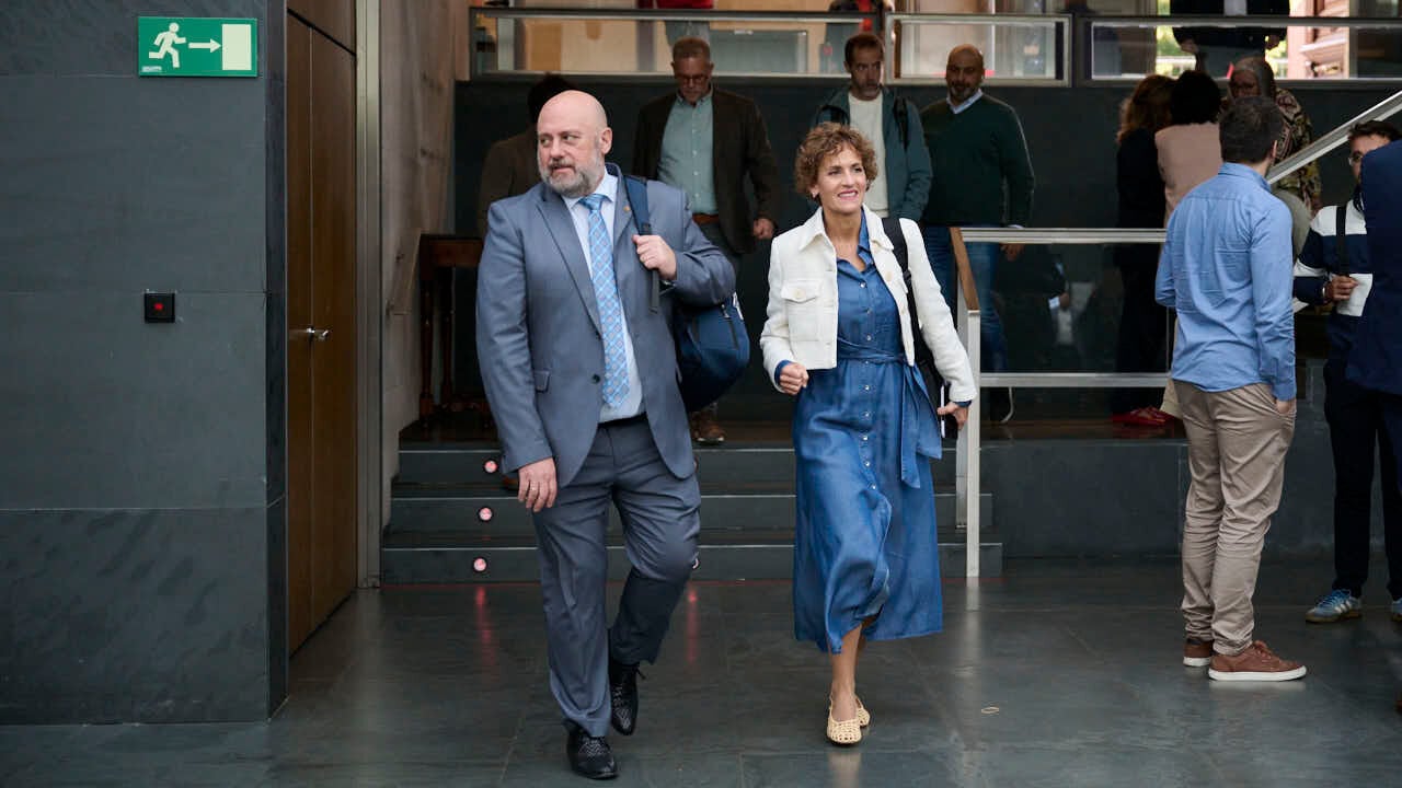 Chivite abandona el pleno para evitar el debate sobre la corrupción de su partido: 