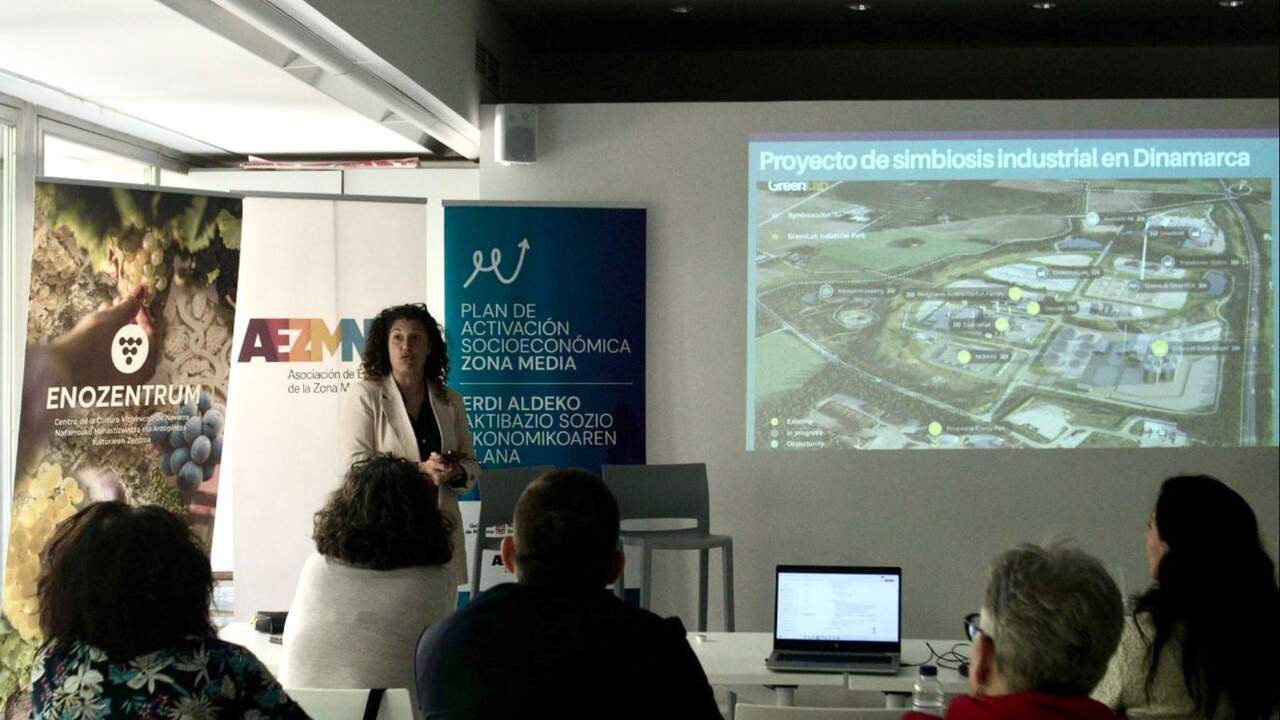 Más de 30 profesionales exploran nuevas oportunidades de colaboración empresarial en Olite
