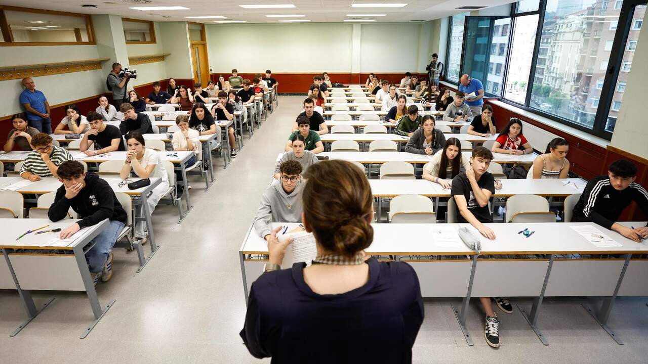 Ceros masivos en el examen de euskera de la Selectividad (PAU) provocan indignación en colegios y familias