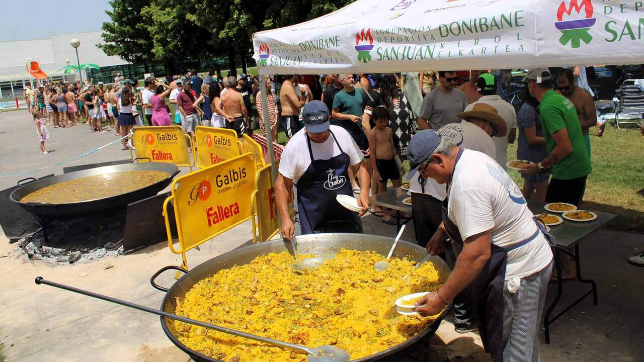 La espectacular paella para 700 personas en un club de Pamplona: “Nos hemos puesto las botas”
