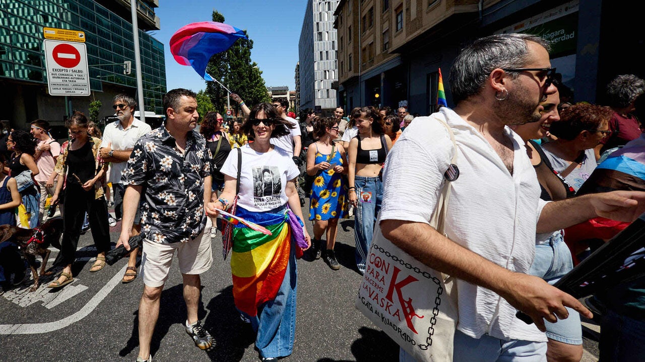 Manifestaci&oacute;n convocada por la plataforma 28J con motivo del D&iacute;a Internacional del Orgullo LGTBI+ en Pamplona. I&Ntilde;IGO ALZUGARAY