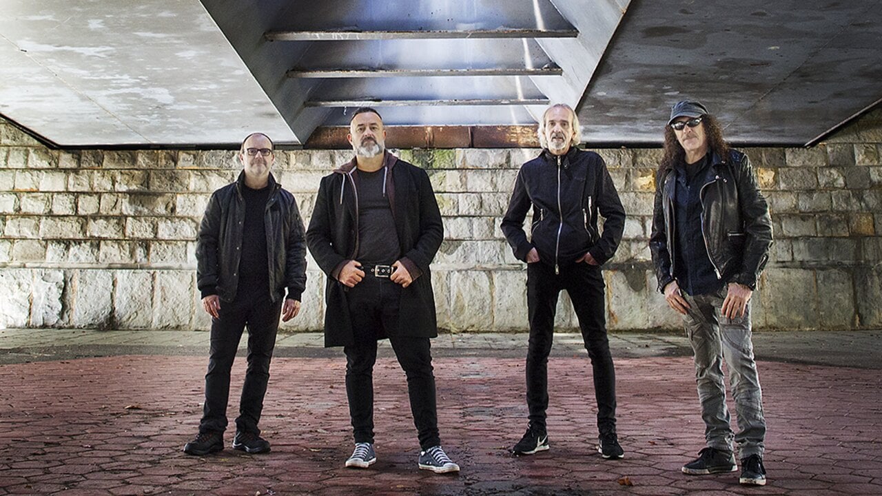 La Plaza del Castillo se prepara para una noche de guitarras, metal y rock alternativo con Bala y KOMA