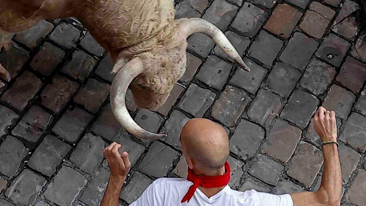El primer encierro de San Fermín 2026 deja tres traslados al Hospital de Navarra y un susto sin cornadas