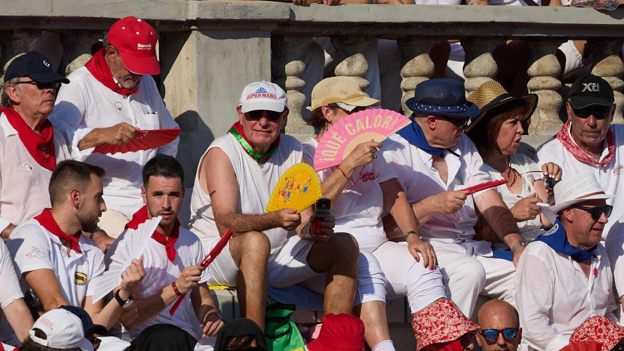 Los tendidos de la Plaza de Toros de Pamplona durante la primera corrida de la Feria del Toro de San Ferm&iacute;n 2026. I&Ntilde;IGO ALZUGARAY