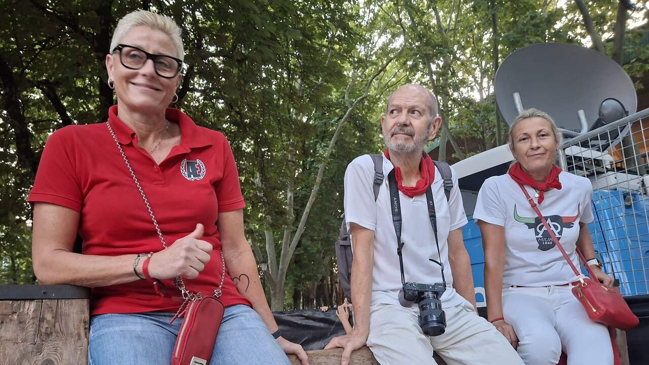 De Albacete al callejón de Pamplona: la pasión de Marisol y Sonia, diez años sin fallar a San Fermín