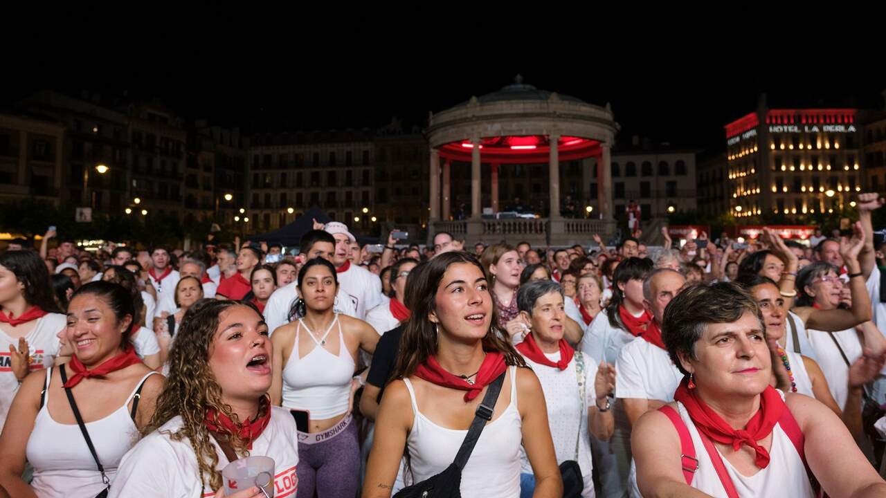 Los espacios jóvenes de San Fermín ganan fuerza con miles de participantes en los conciertos y los fuegos
