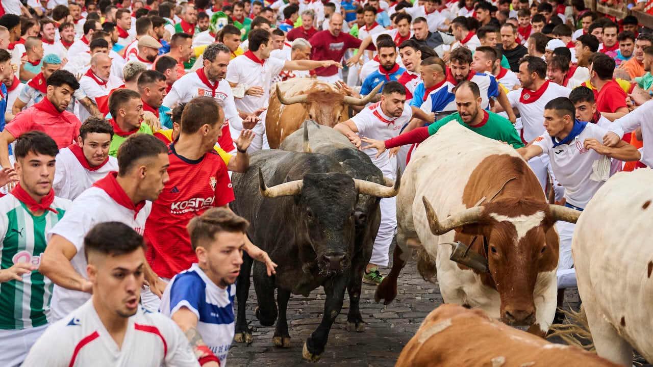 Cuando San Fermín Chiquito tenía encierros y corridas en Pamplona: los años, fechas, toros y alcaldes