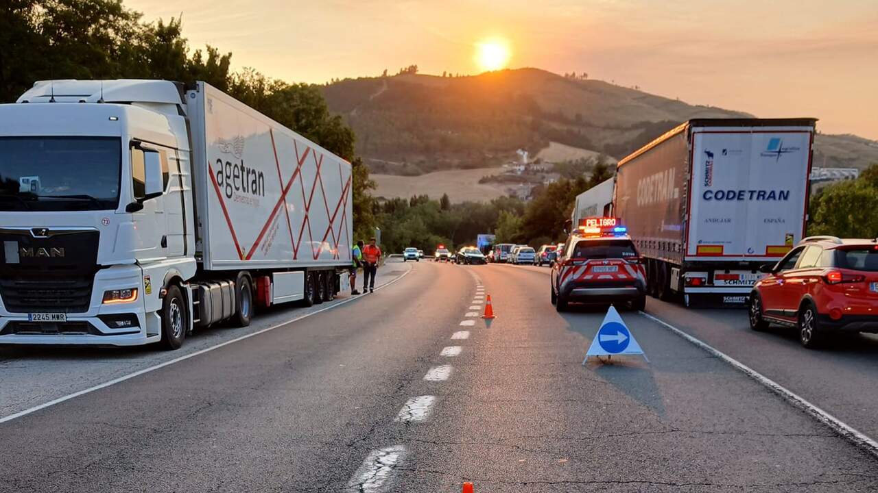 Un accidente en la PA-30 deja un conductor herido y obliga a cortar por completo la Ronda de Pamplona este martes