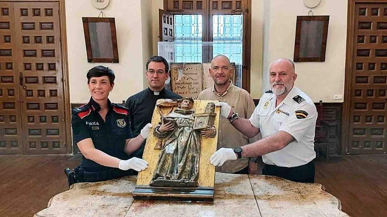 El relieve robado en un monasterio de Navarra que ha aparecido 16 años después en Barcelona tras una larga búsqueda