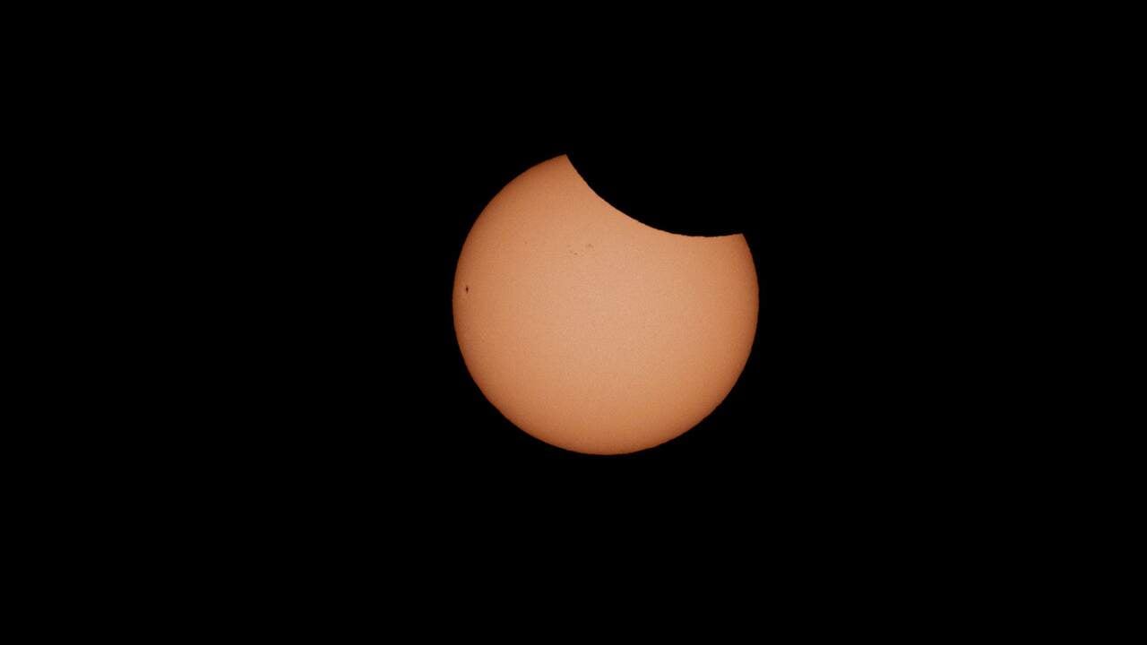 Navarra prepara restricciones de tráfico por el eclipse: estas son las vías que quedarán cerradas a los vehículos