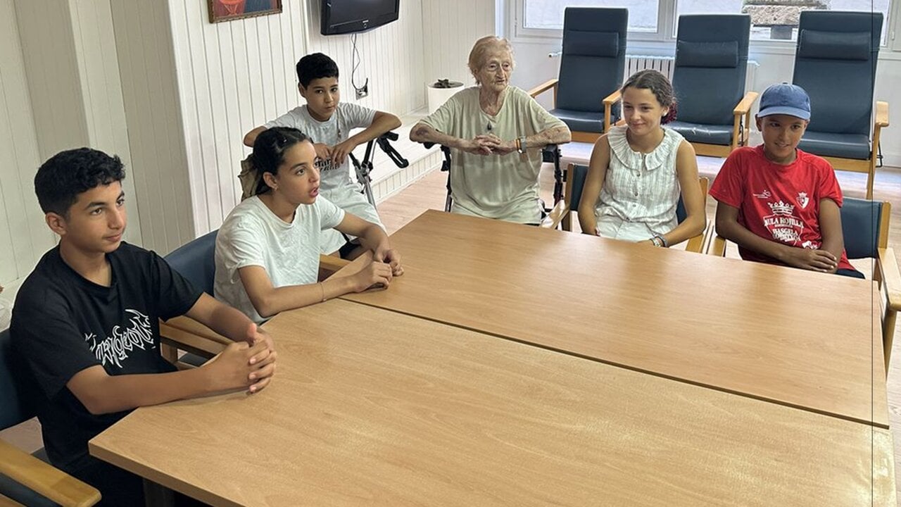 El tesoro de Fitero que une a mayores y niños para recuperar historias que no aparecen en ningún libro y conservarlas