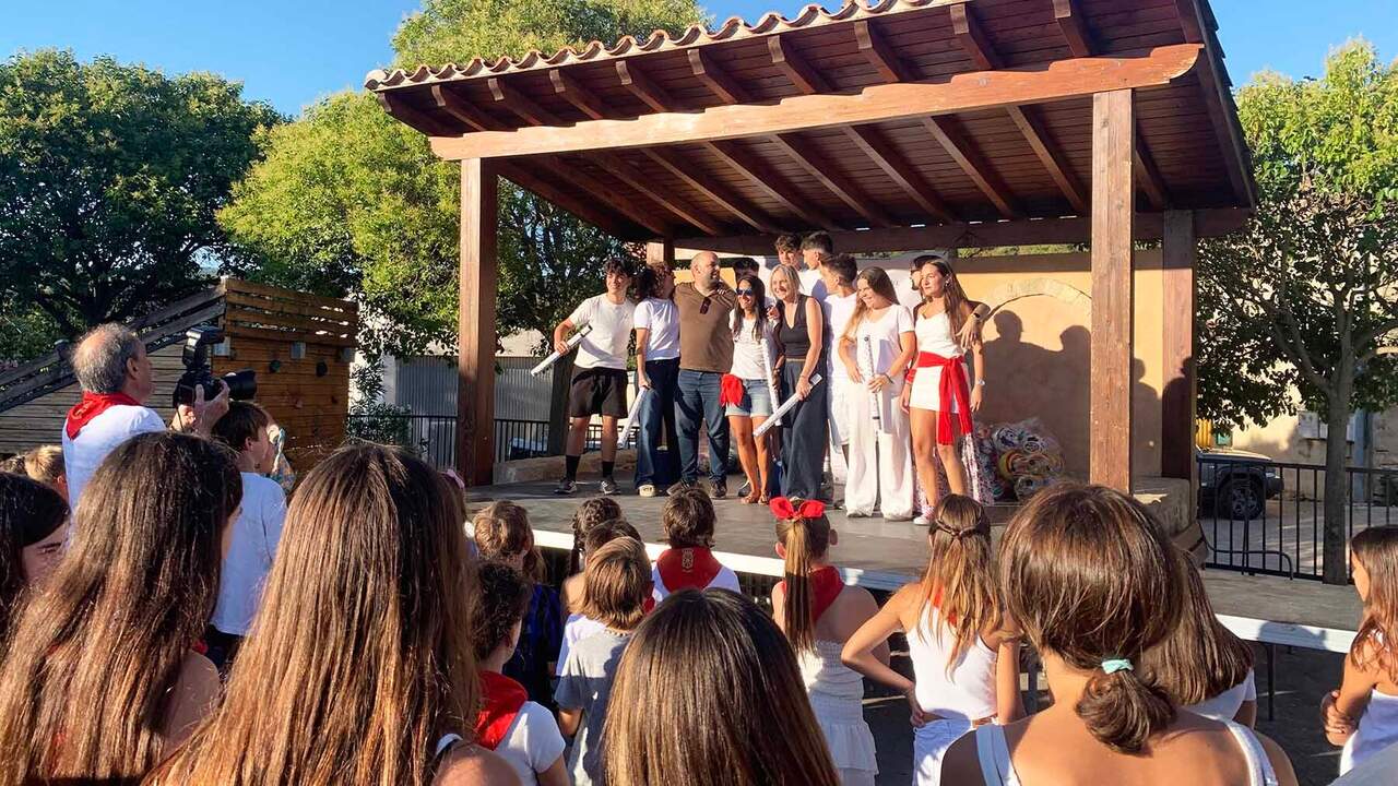 Chupinazo festivo en la localidad de Ab&aacute;igar. Navarra.com
