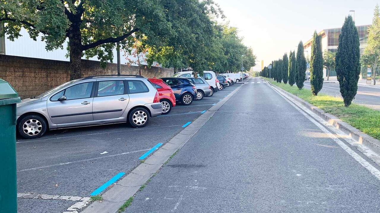 Alarma entre los socios de un club de Pamplona por la ampliación de la zona azul en el barrio
