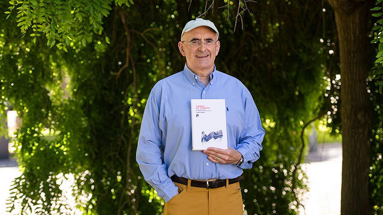 Un catedrático de la UPNA firma un libro que explica por qué el tiempo también es una construcción social y política