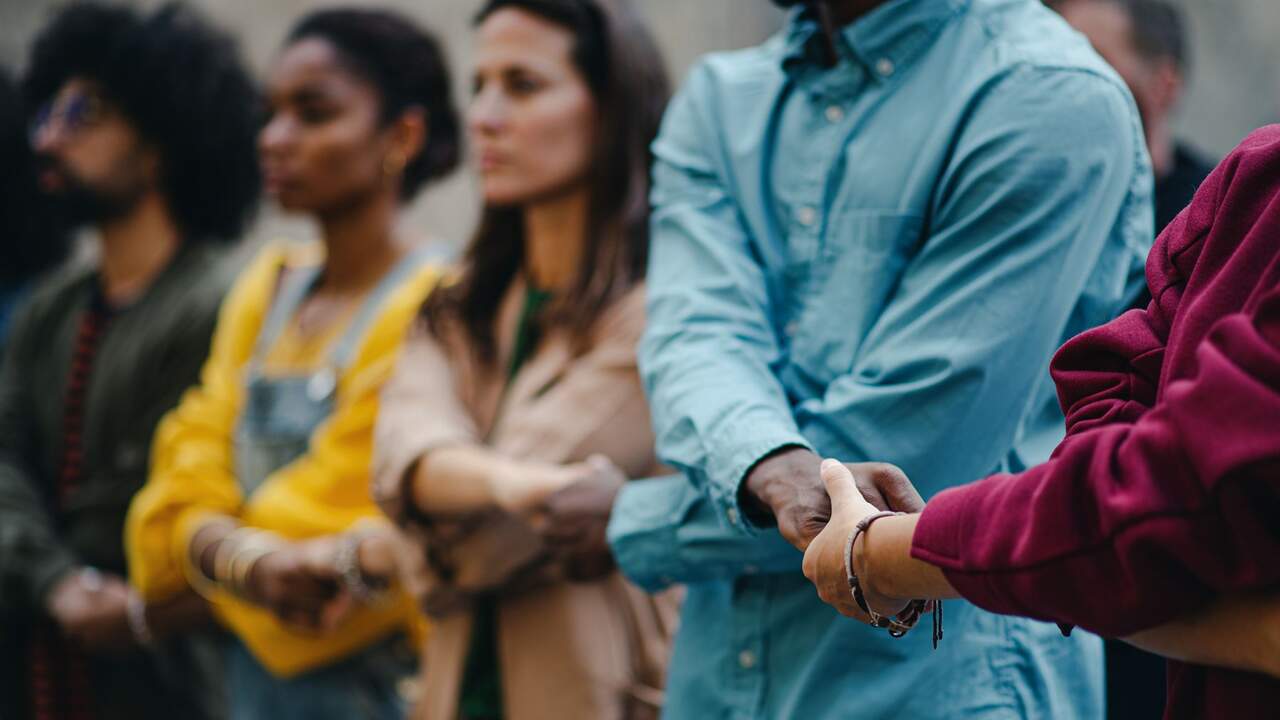 El efecto inesperado de la mentoría social en jóvenes migrantes que sufren racismo y discriminación cada día