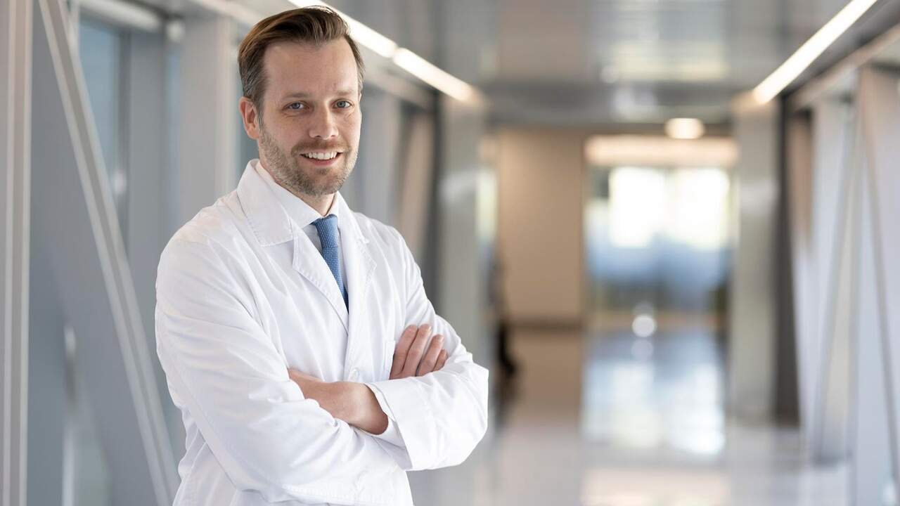 El Dr. Gabriel Schlager, experto de la CUN, desvela cuál es el primer signo del cáncer de pene: 