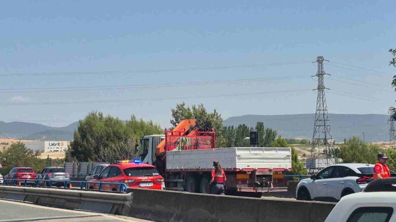 Las obras de la nueva rotonda de la PA-30 causarán cortes de tráfico y retenciones en Mutilva y Tajonar